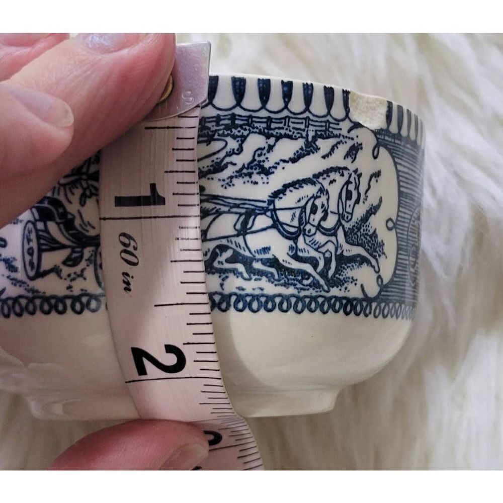 Vintage Currier and Ives Royal China Coffee Or Tea Cup Blue & White Set of 2 - Picture 11 of 11